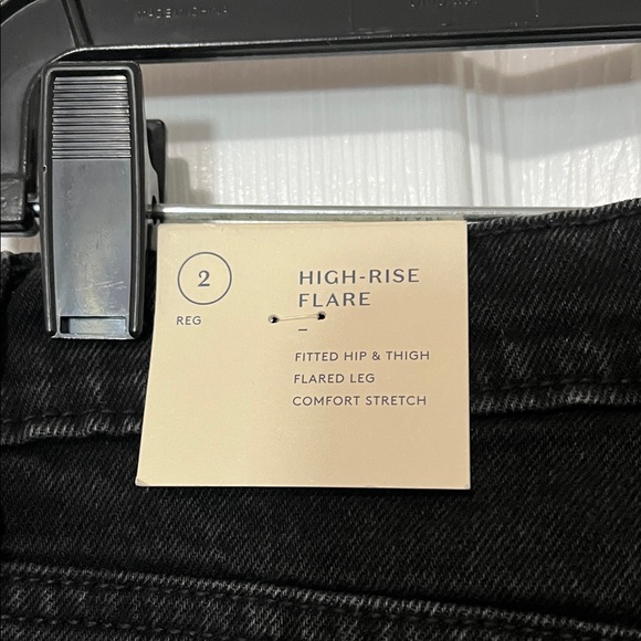 Universal Thread Black Flare Jeans - Picture 3 of 4